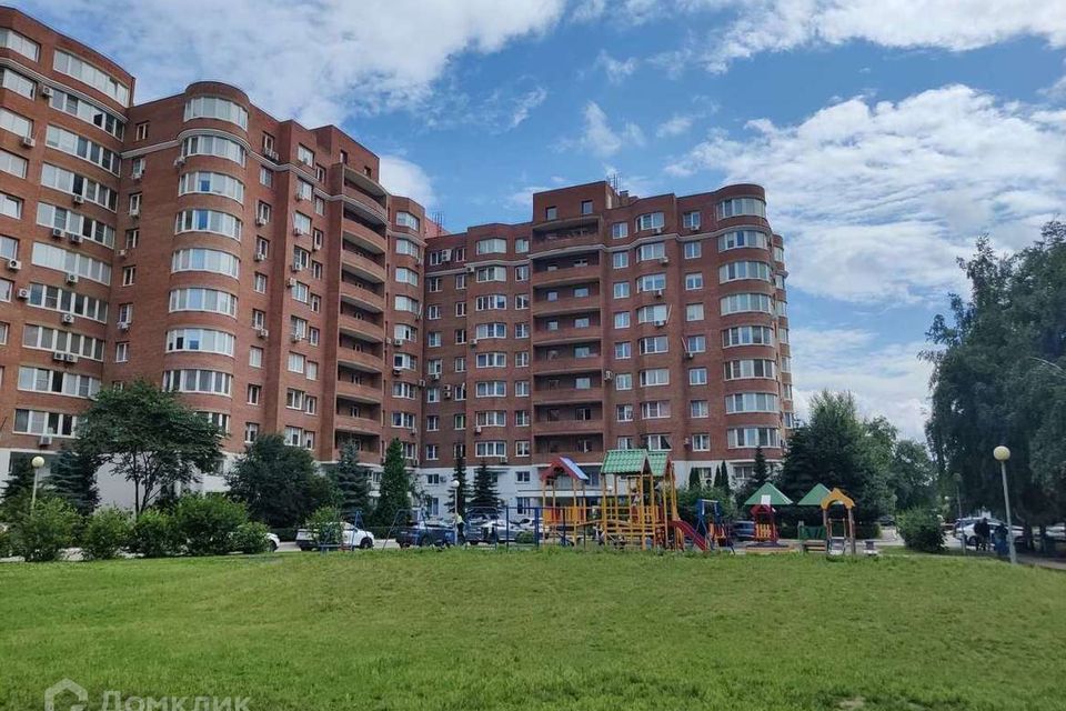 Продаётся 3-комнатная квартира, 105 м²