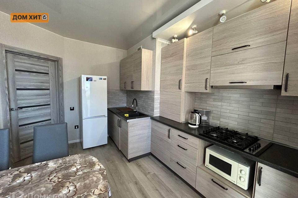 Продаётся 1-комнатная квартира, 42 м²