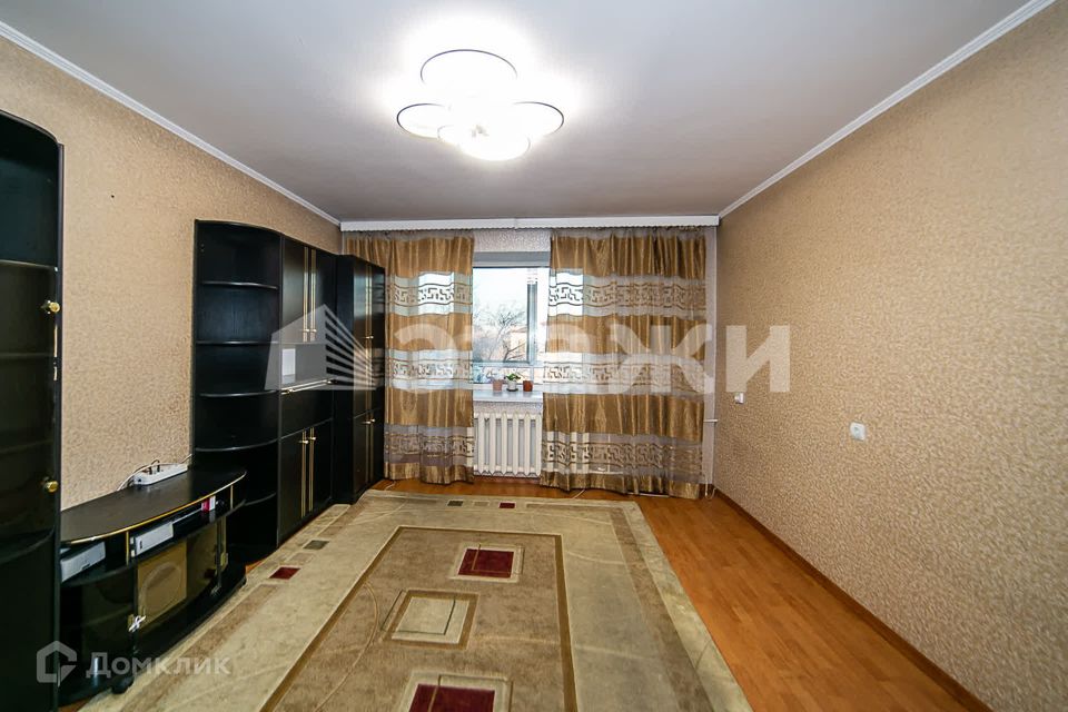 Продаётся 4-комнатная квартира, 72.5 м²