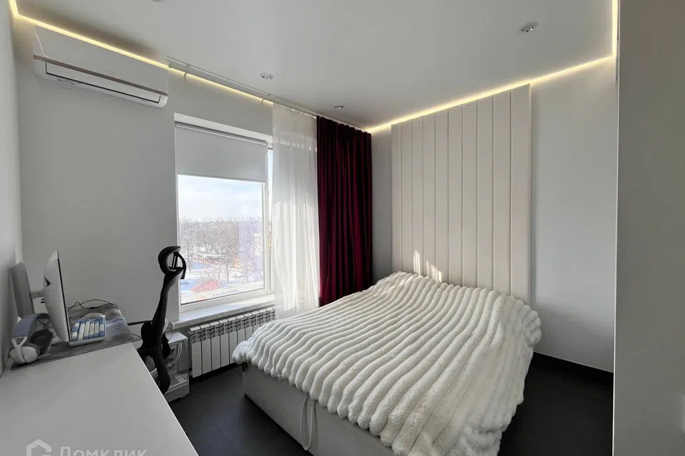 Продаётся 1-комнатная квартира, 41.7 м²
