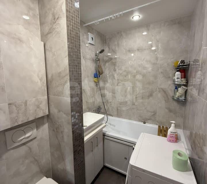 Продаётся 3-комнатная квартира, 55.8 м²
