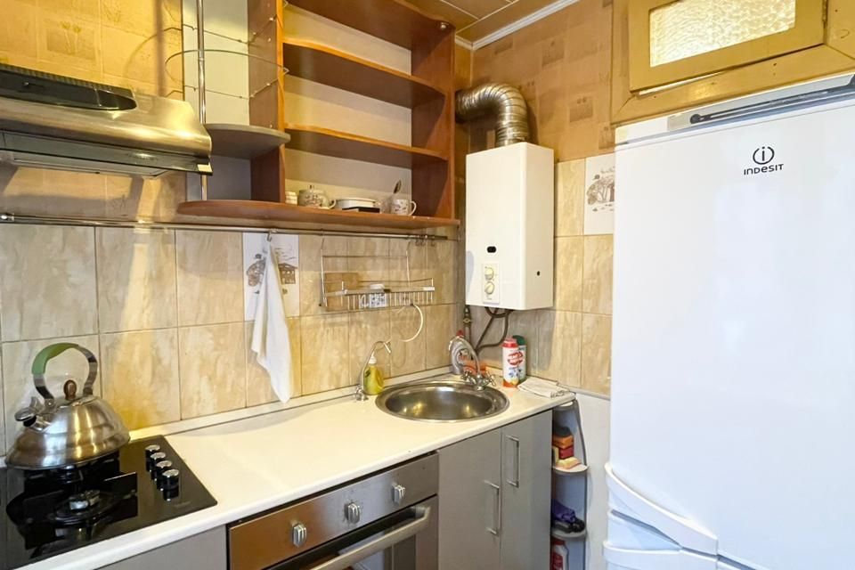Продаётся 3-комнатная квартира, 49.6 м²