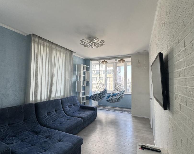 Продаётся 2-комнатная квартира, 56.8 м²