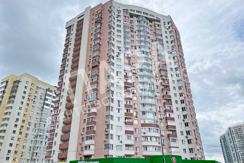 Продаётся 3-комнатная квартира, 103 м²