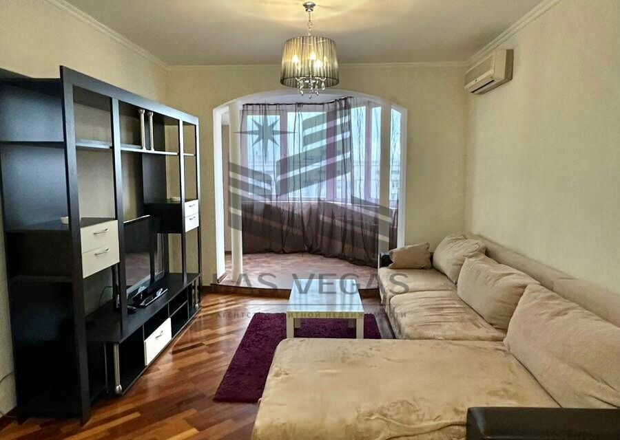 Сдаётся 3-комнатная квартира, 90 м²