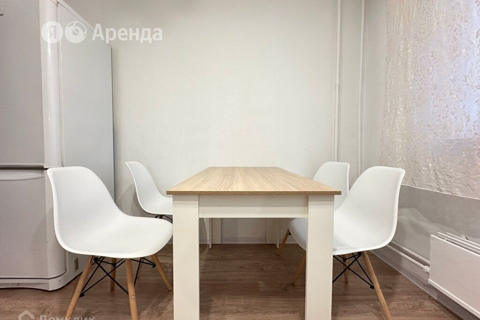 Сдаётся 2-комнатная квартира, 57.8 м²