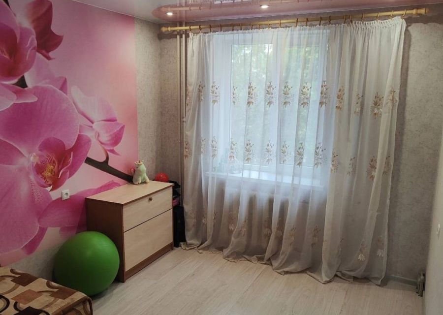 Продаётся 3-комнатная квартира, 63.7 м²