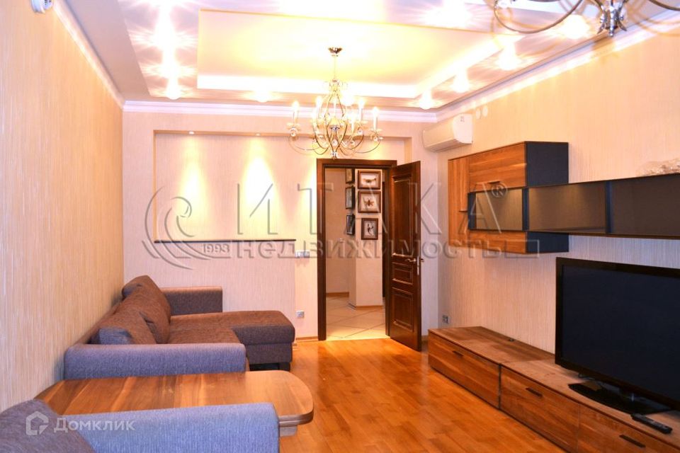 Сдаётся 3-комнатная квартира, 98 м²