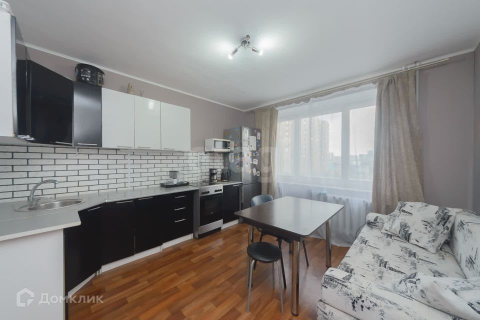 Продаётся 1-комнатная квартира, 42.1 м²