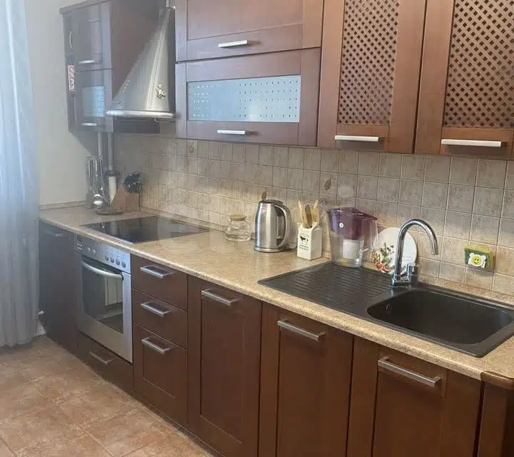 Продаётся 3-комнатная квартира, 111.2 м²