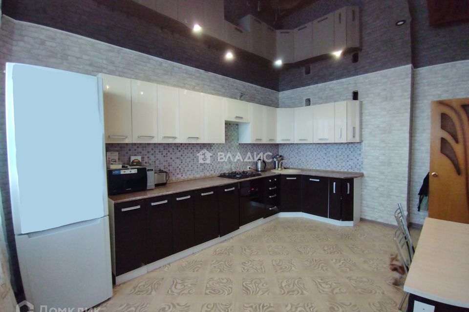 Продаётся 2-комнатная квартира, 67.8 м²