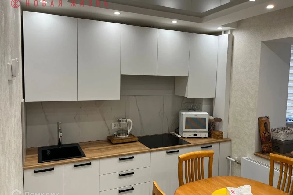 Продаётся 1-комнатная квартира, 38 м²