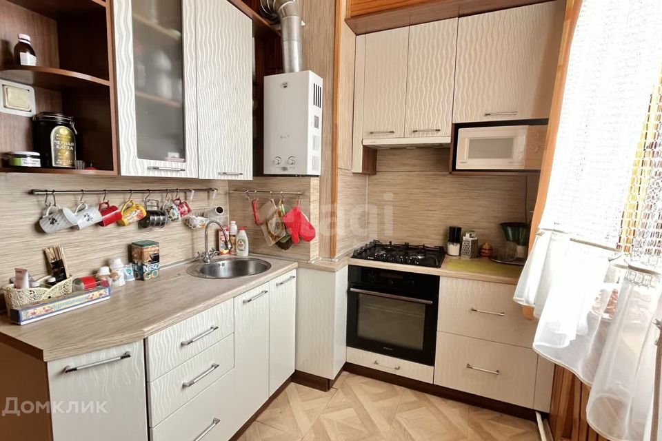 Продаётся 3-комнатная квартира, 61.8 м²