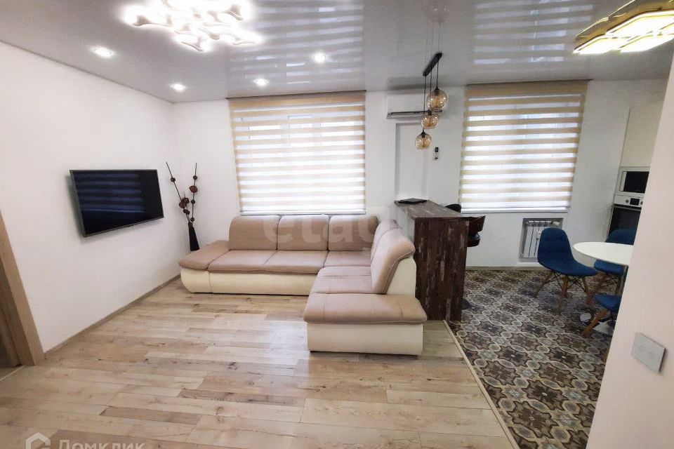 Продаётся 2-комнатная квартира, 74.1 м²