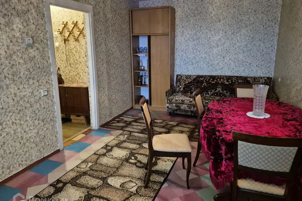 Продаётся 3-комнатная квартира, 57.7 м²