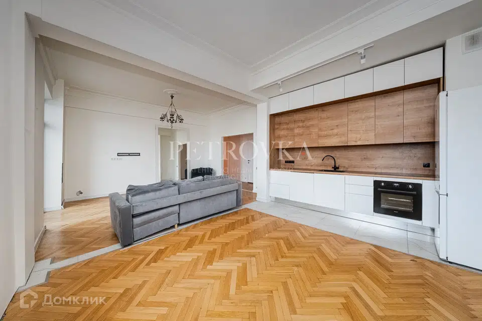 Продаётся 3-комнатная квартира, 104.5 м²