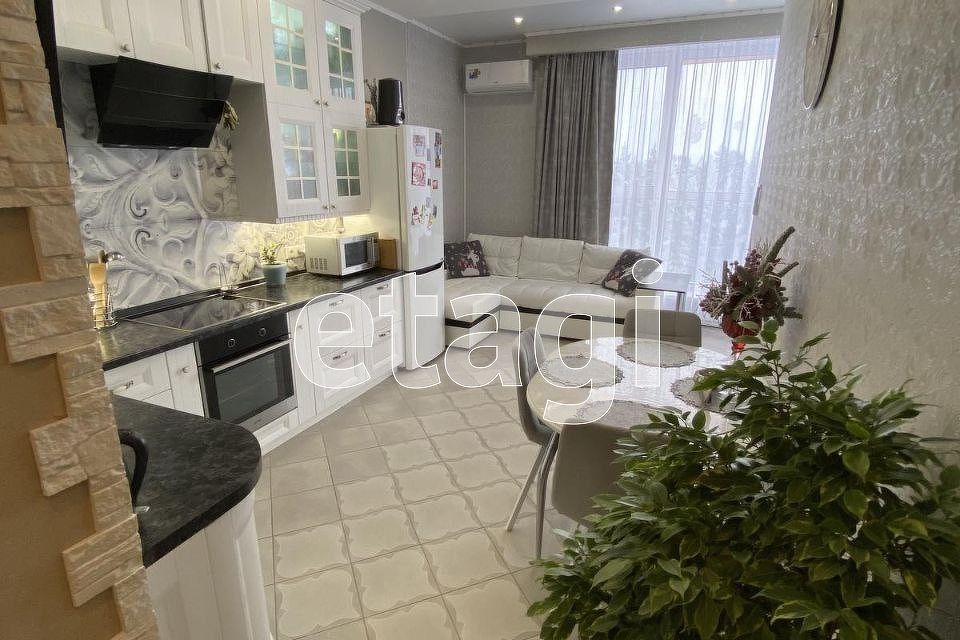 Продаётся 2-комнатная квартира, 56.6 м²
