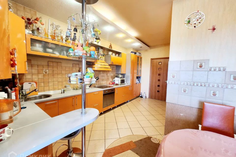 Продаётся 3-комнатная квартира, 77.7 м²