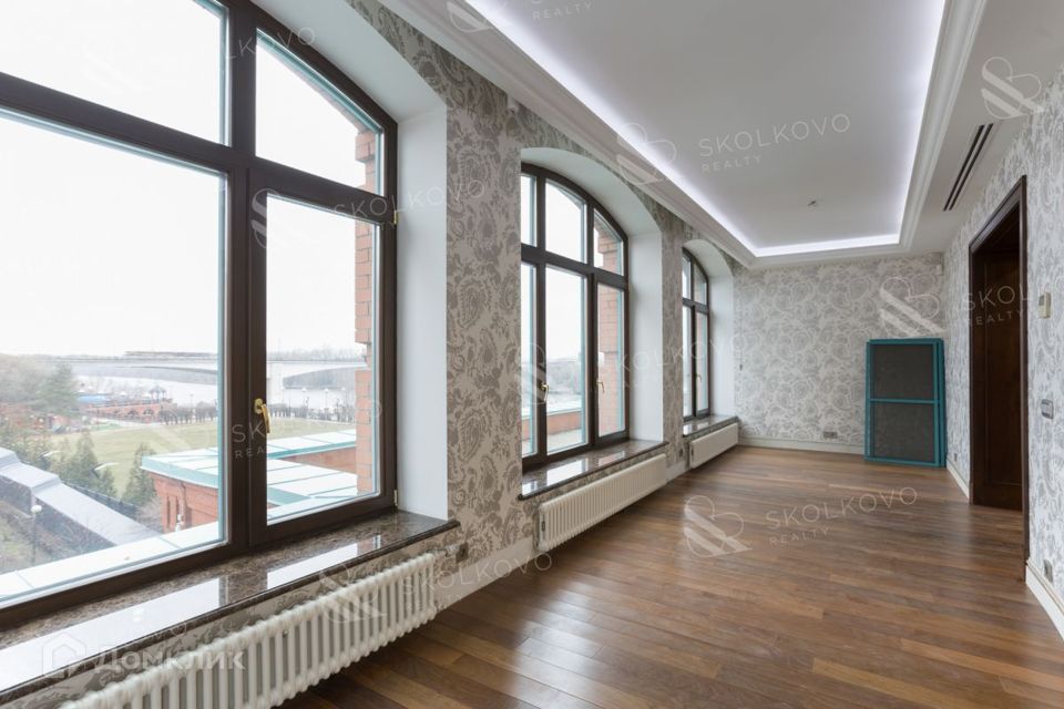 Продаётся 4-комнатная квартира, 130 м²