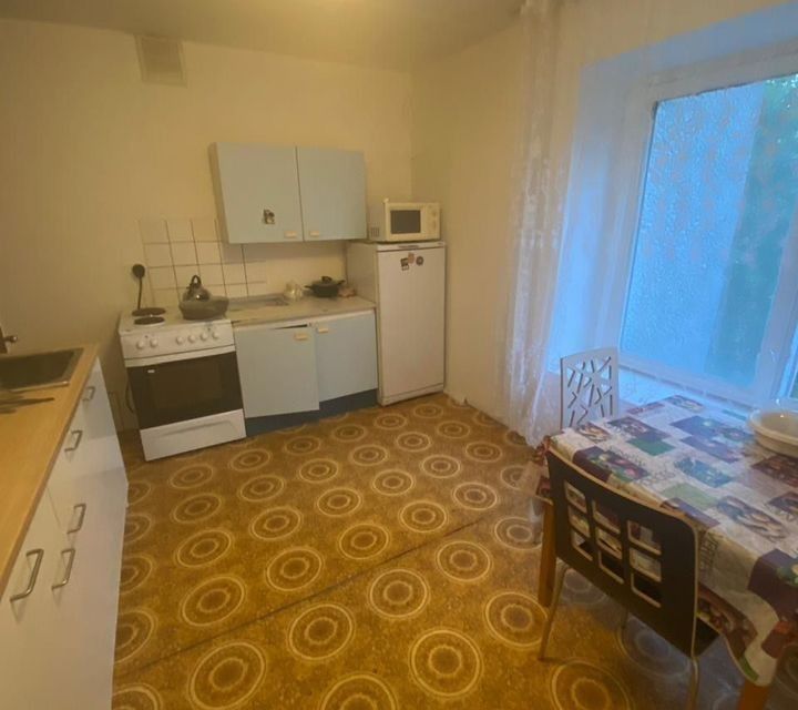 Продаётся 2-комнатная квартира, 60 м²