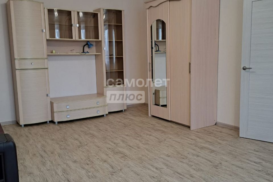 Сдаётся 1-комнатная квартира, 50 м²