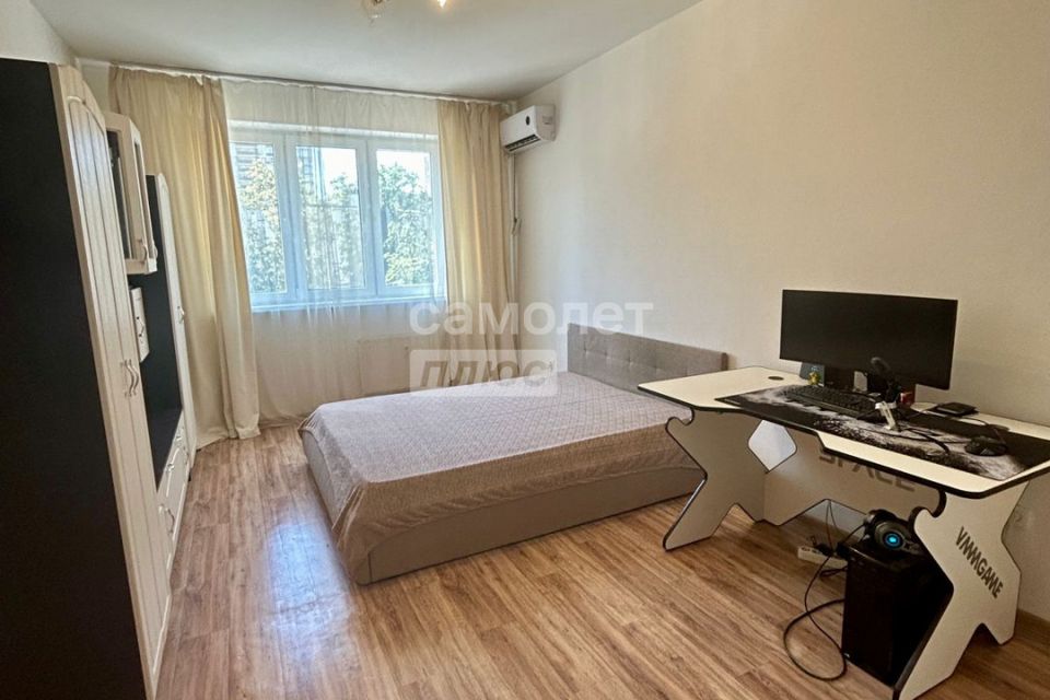 Продаётся 1-комнатная квартира, 40.4 м²