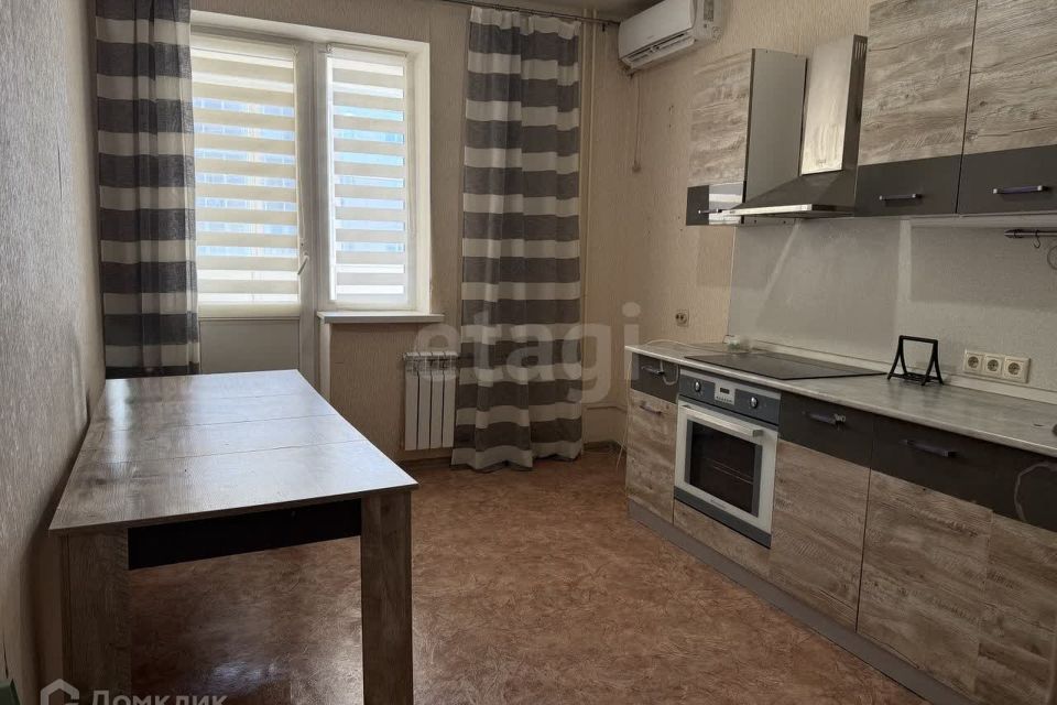 Продаётся 1-комнатная квартира, 43.3 м²