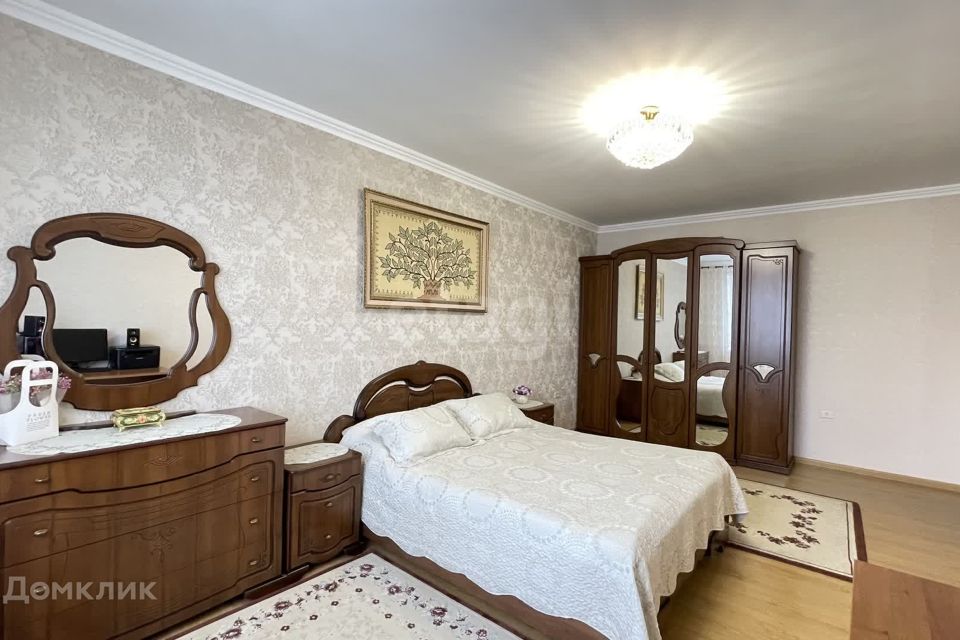 Продаётся 3-комнатная квартира, 130.9 м²