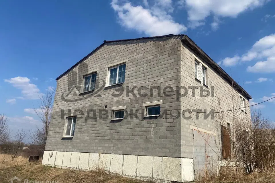 Продаётся 2-этажный дом, 260 м²