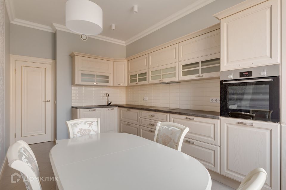 Продаётся 3-комнатная квартира, 108.19 м²