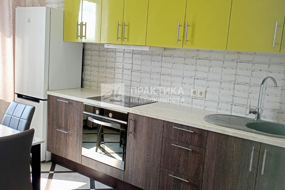 Сдаётся 1-комнатная квартира, 46 м²