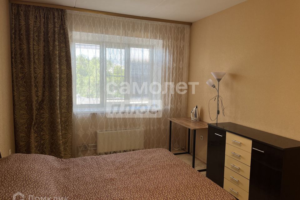 Сдаётся 2-комнатная квартира, 67.7 м²