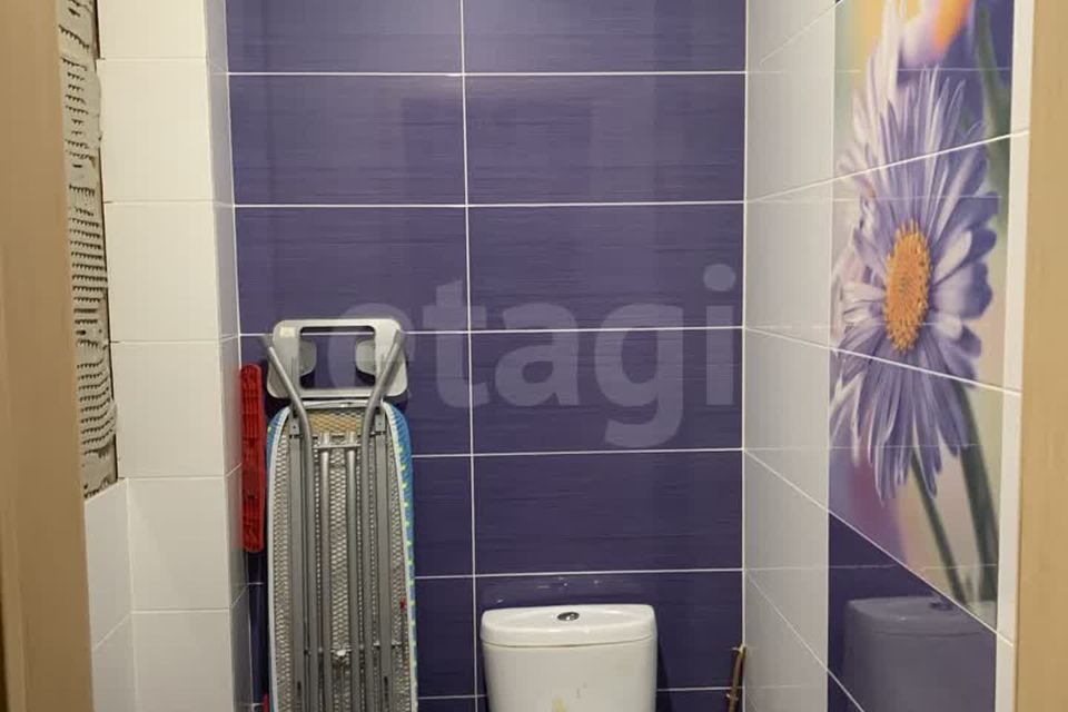 Продаётся комната в 2-комн. квартире, 58 м²