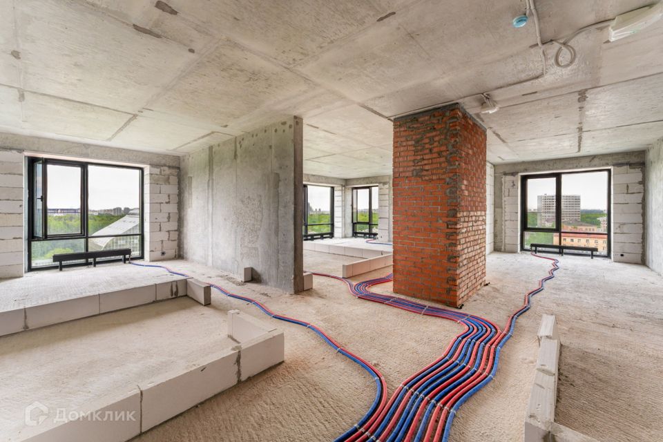 Продаётся 4-комнатная квартира, 113 м²