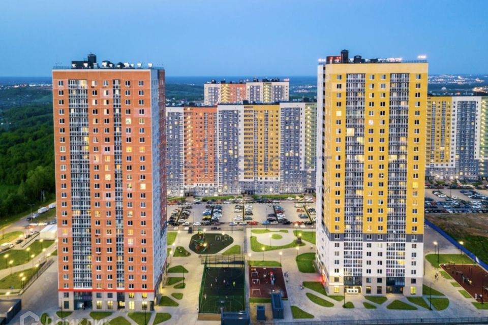 Продаётся 4-комнатная квартира, 94 м²