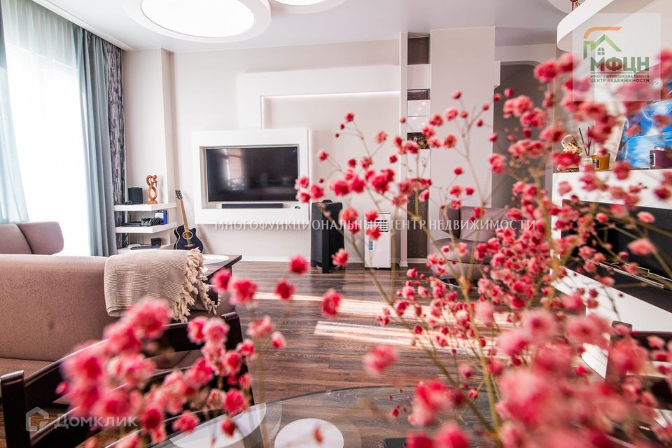 Продаётся 4-комнатная квартира, 115 м²