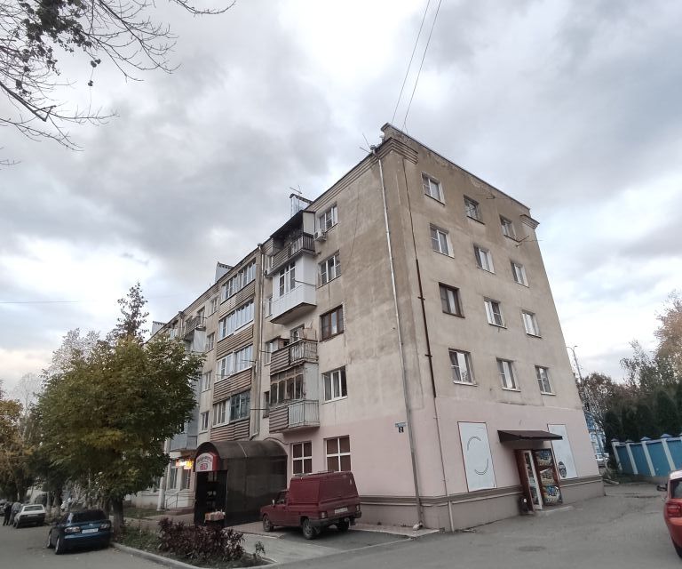 Продаётся 3-комнатная квартира, 56.2 м²
