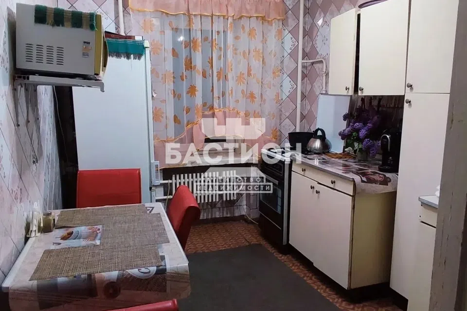 Продаётся 3-комнатная квартира, 66.9 м²