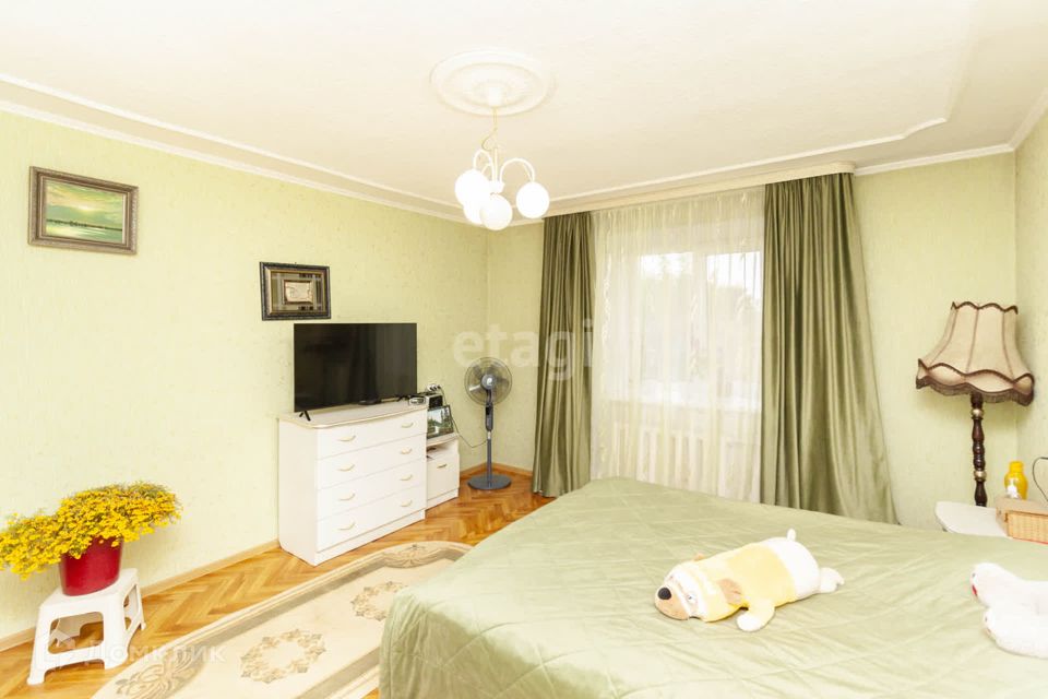 Продаётся 4-комнатная квартира, 92.5 м²