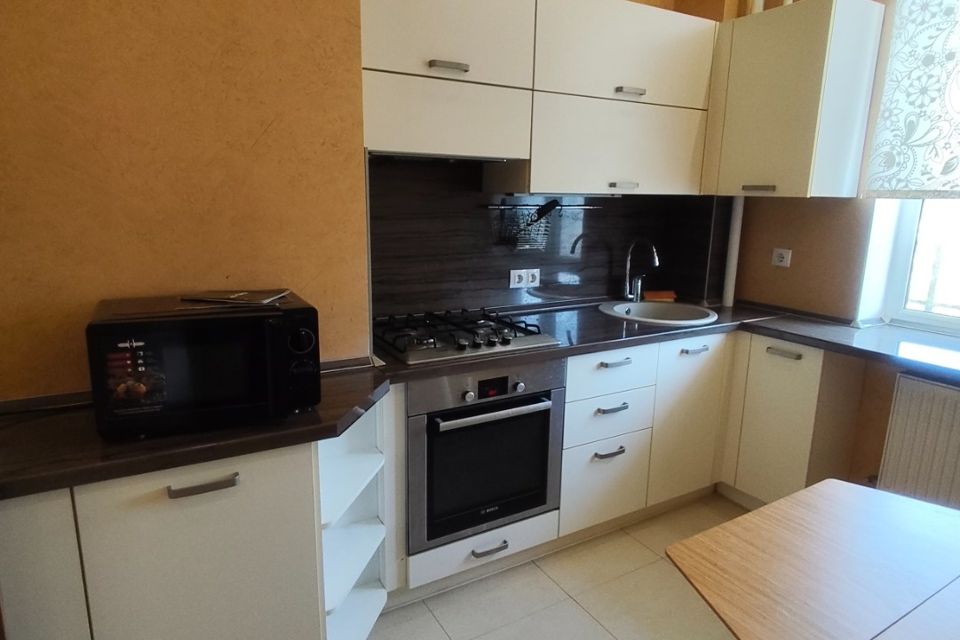 Сдаётся 1-комнатная квартира, 40 м²