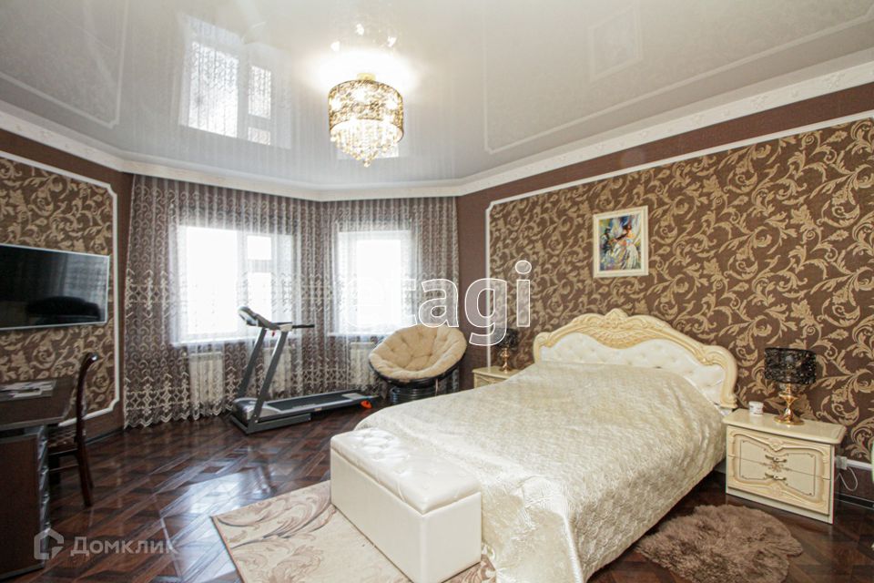 Продаётся 3-комнатная квартира, 106 м²