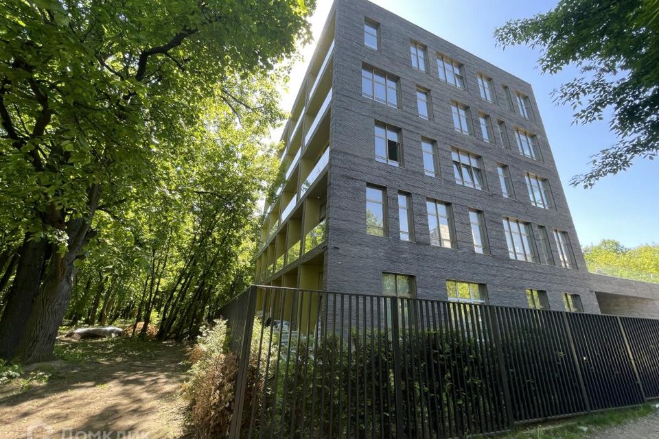 Продаётся 4-комнатная квартира, 115 м²