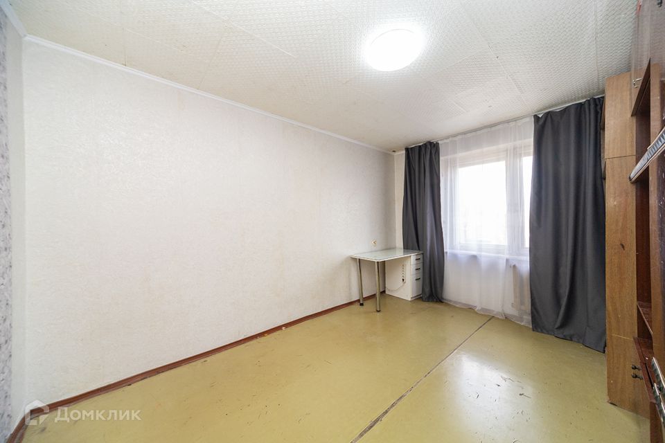 Продаётся 3-комнатная квартира, 57.3 м²