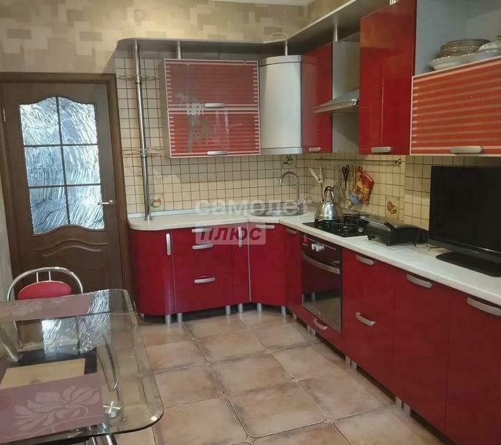 Продаётся 4-комнатная квартира, 92.9 м²