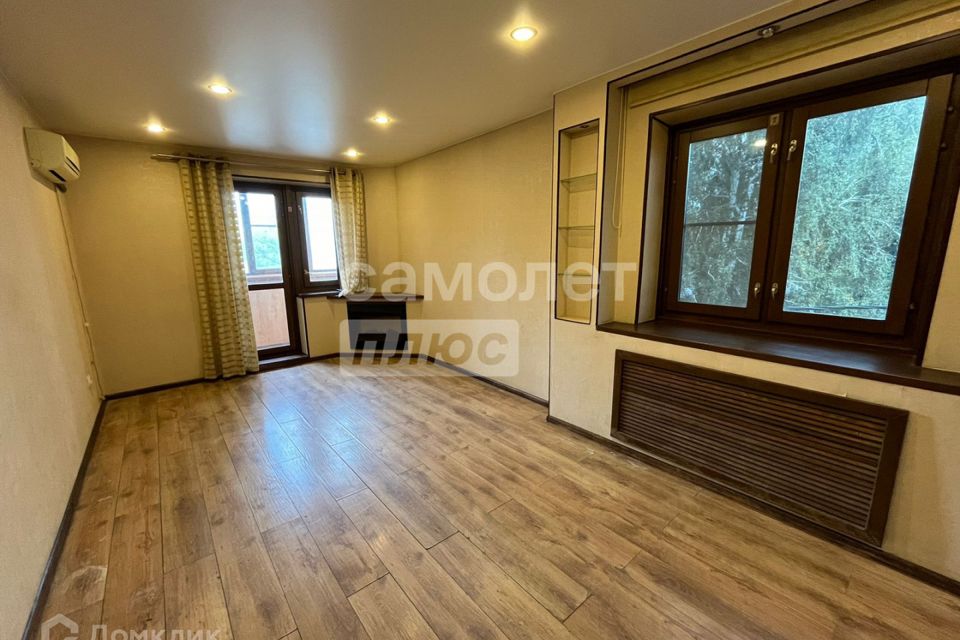 Продаётся 2-комнатная квартира, 42.8 м²