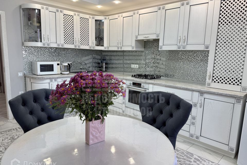 Продаётся 2-комнатная квартира, 69 м²