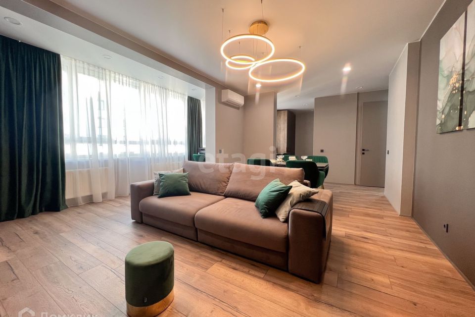 Продаётся 2-комнатная квартира, 71.1 м²