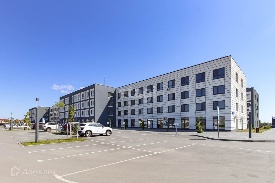 Продаётся 3-комнатная квартира, 100 м²