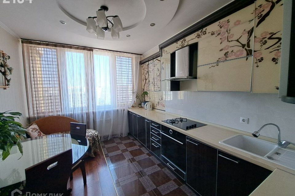 Продаётся 2-комнатная квартира, 89.5 м²