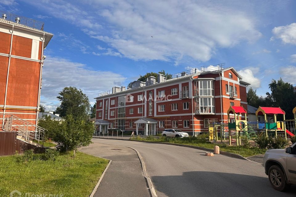 Продаётся 2-комнатная квартира, 72.4 м²